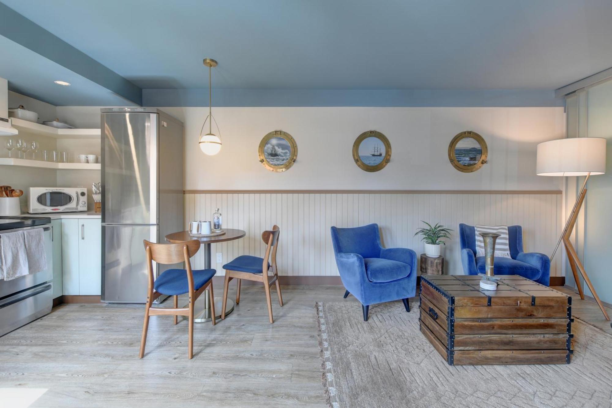 Royal Navy Suite: Modern Flat In Heart Of Apartment *
