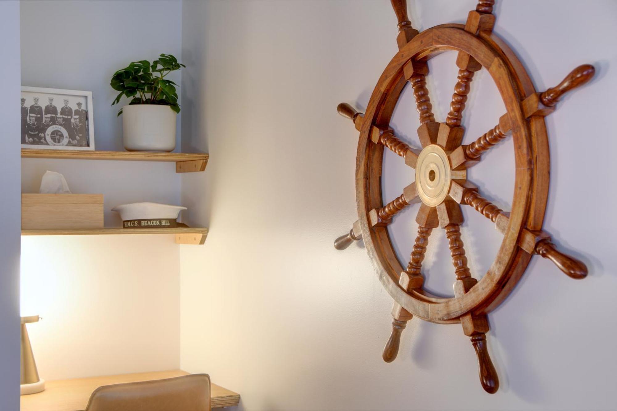 Royal Navy Suite: Modern Flat In Heart Of Apartment Victoria