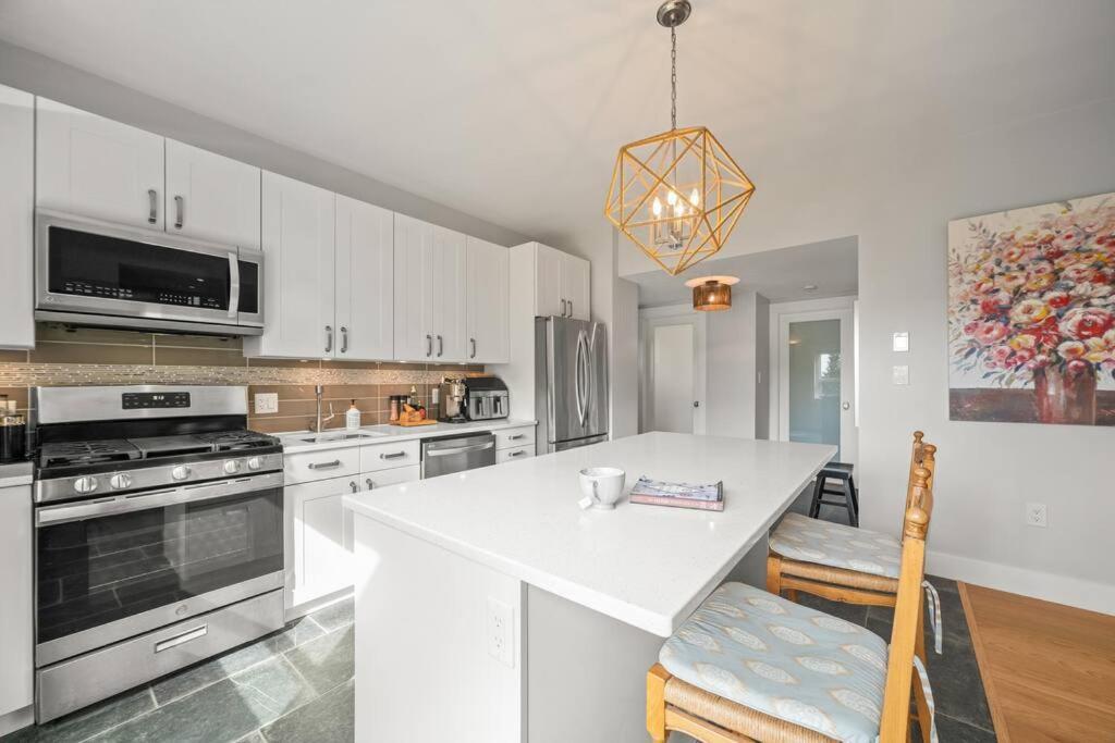 Waters Edge Apartment