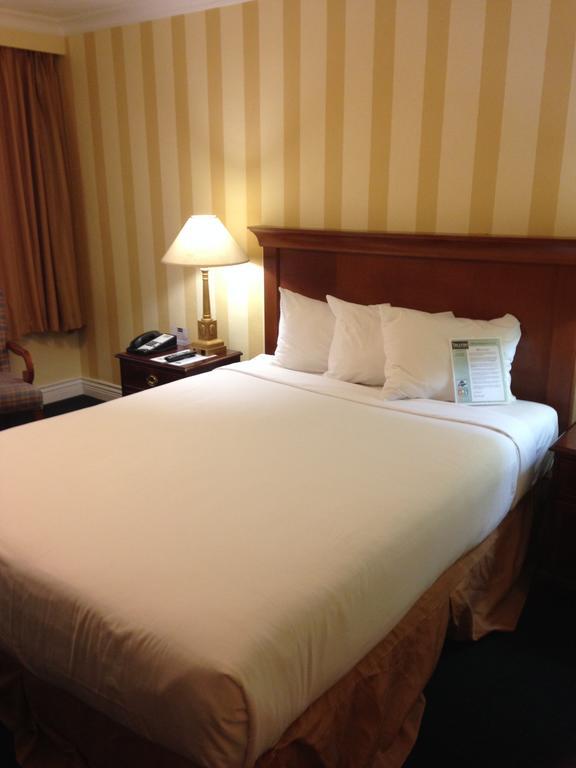Tally Ho Hotel