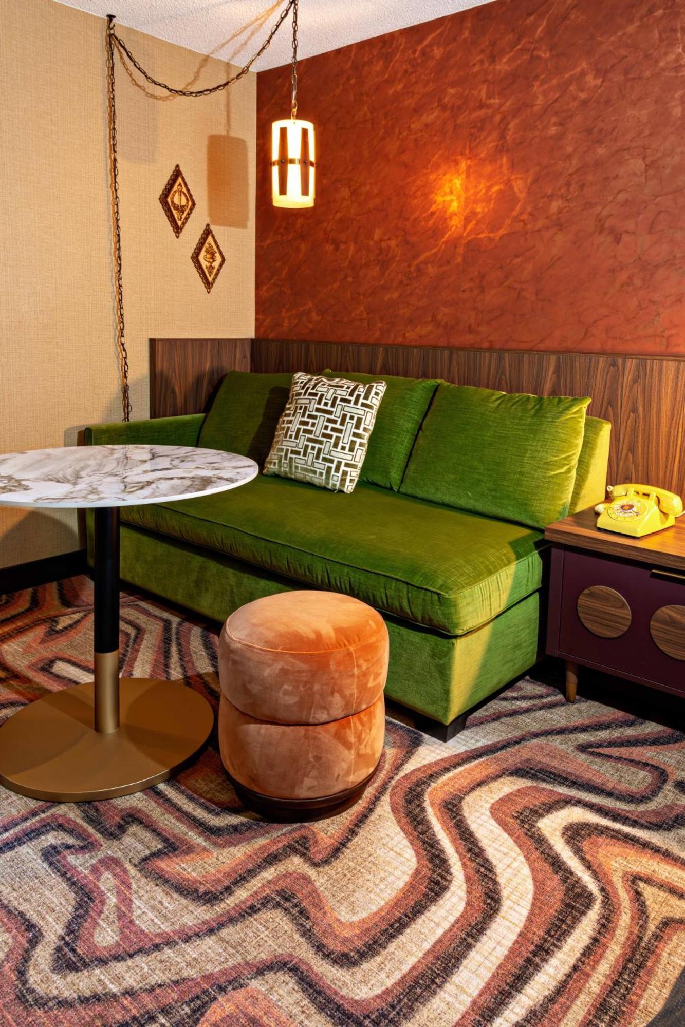 Hotel Zed 3*
