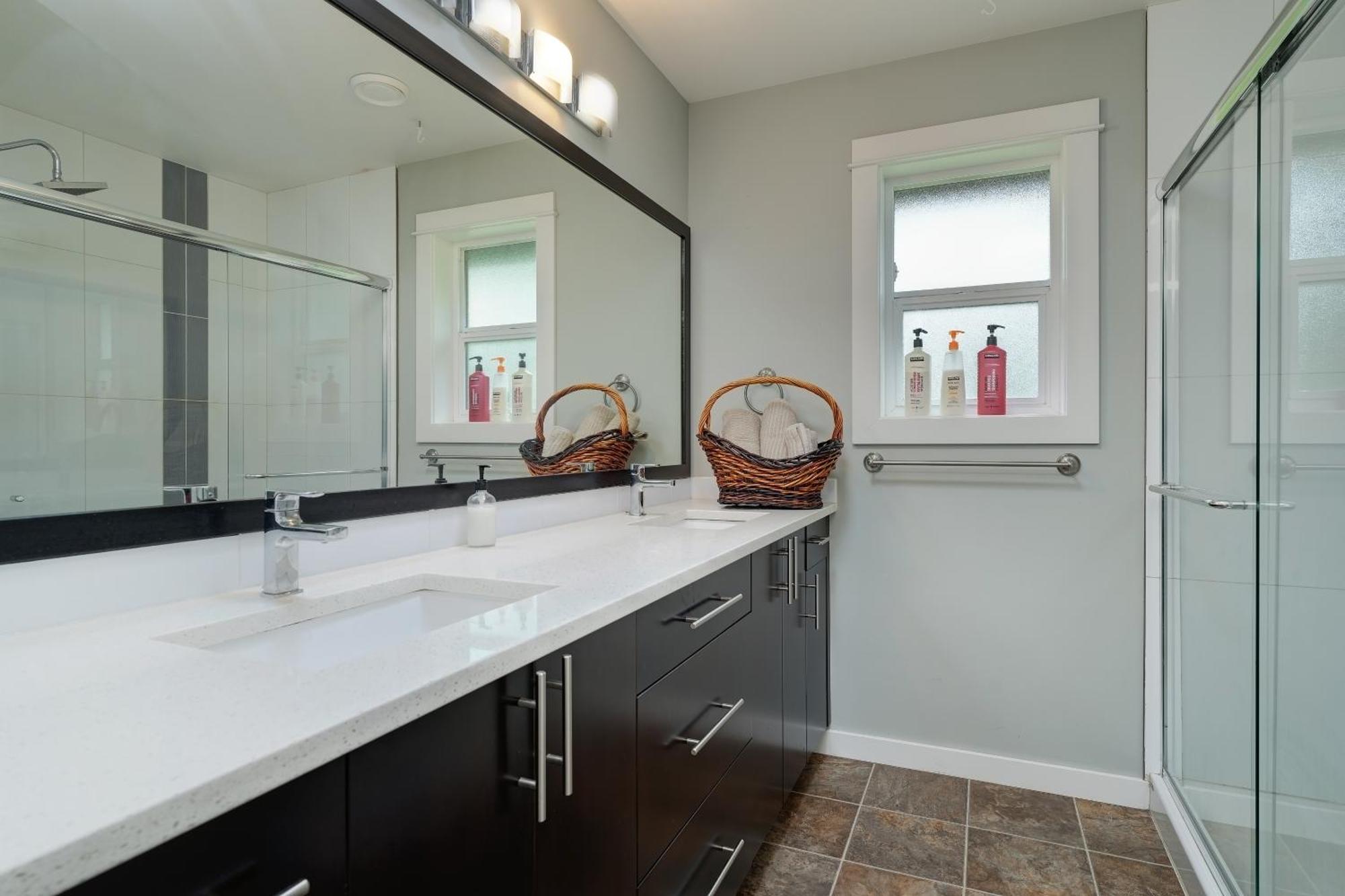 Modern In Victoria, Bc Holiday home *
