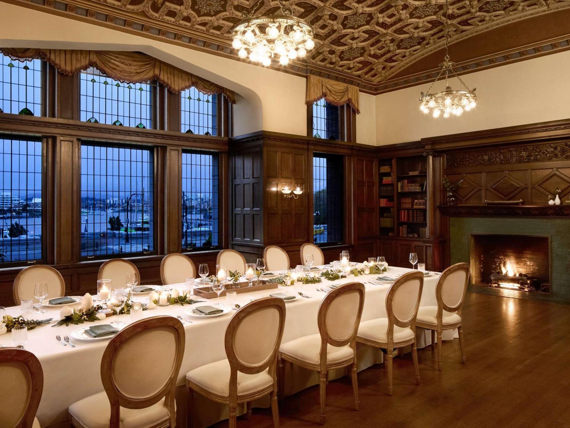 Fairmont Empress 5*