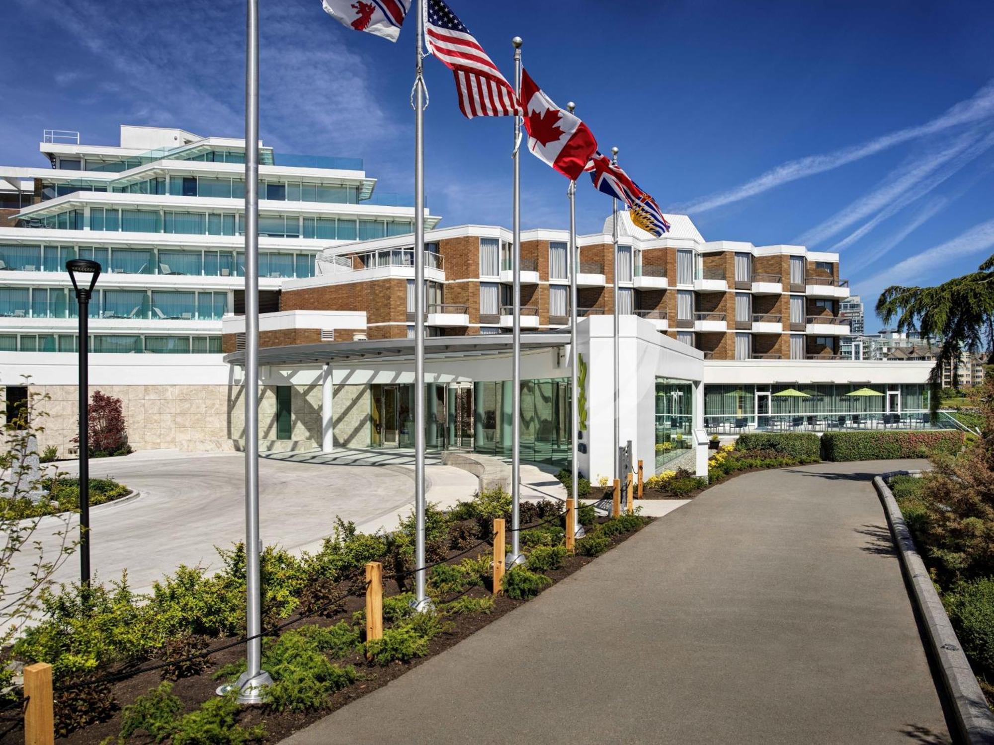 Hotel At Laurel Point Victoria