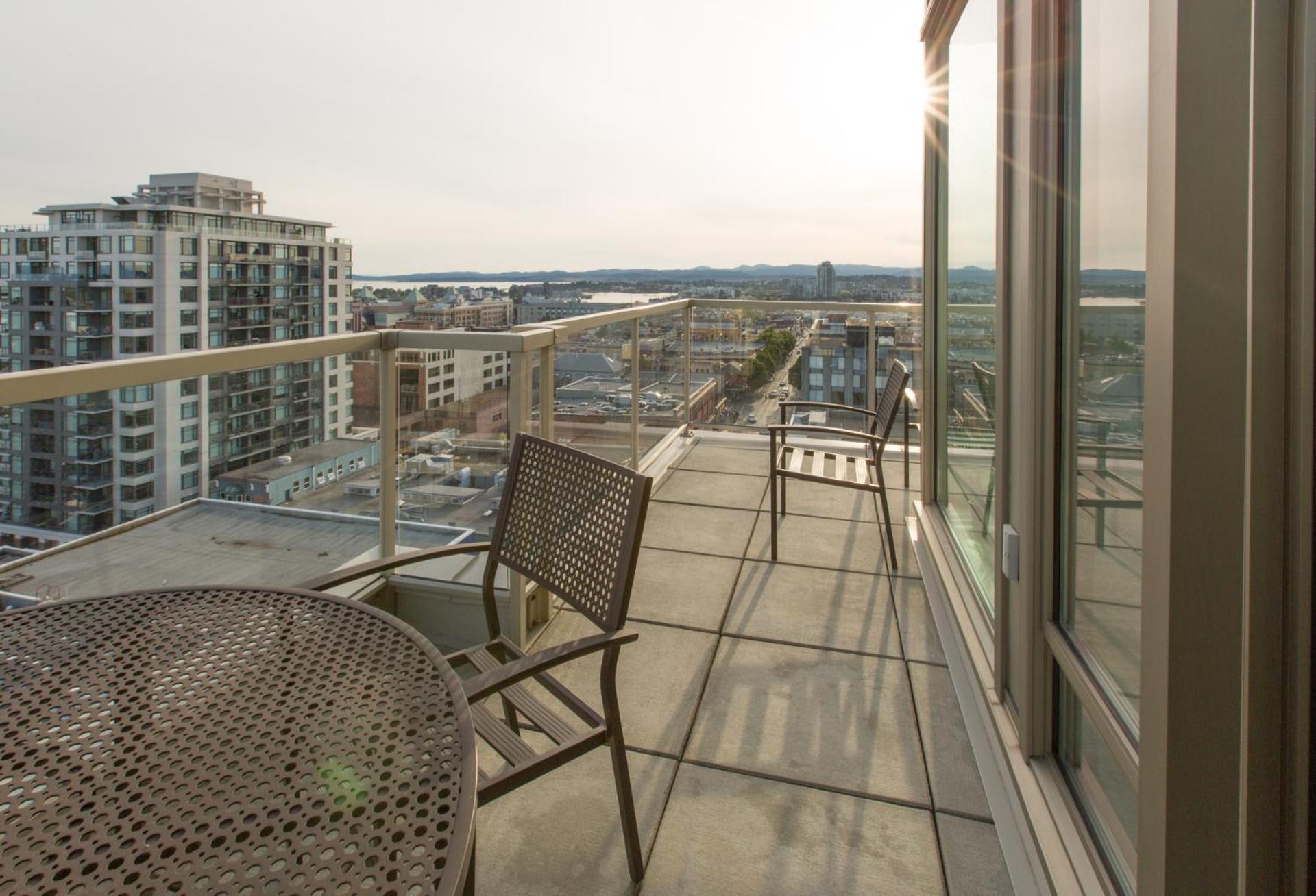 Victoria's Sea-cret-stunning Olympic And Inner Harbour Views From 450 Sq Ft Balcony Apartment Victoria