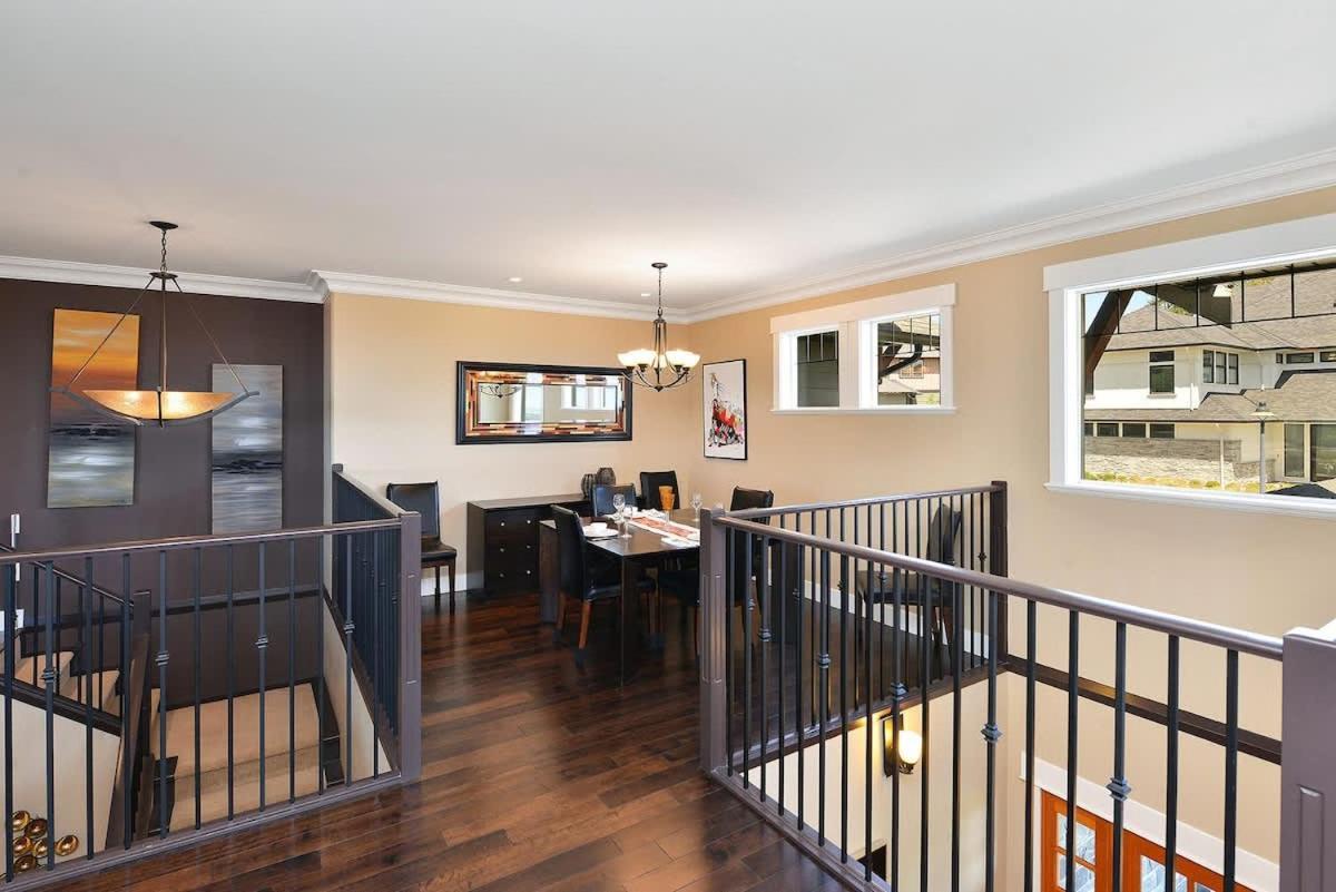 Holiday home Nature's Gate Executive Estate