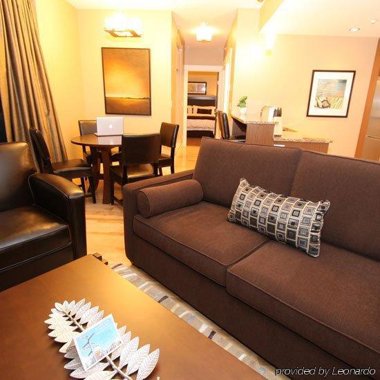 The Parkside And 4*
