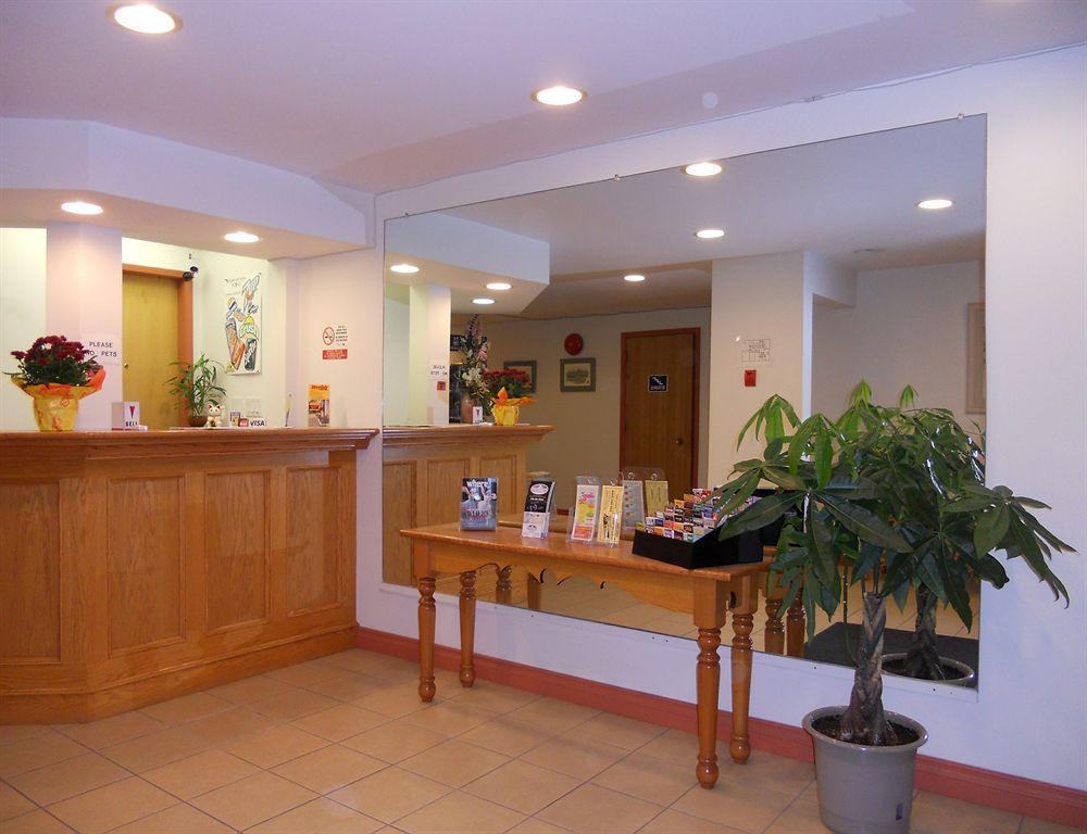 Mayfair Motel Victoria