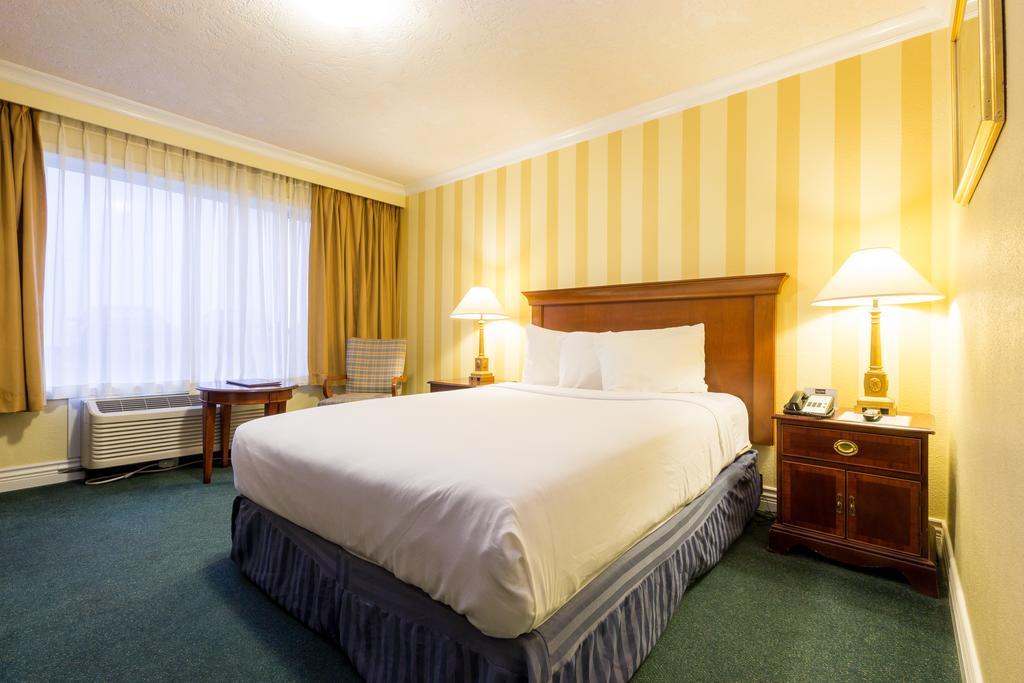 Hotel Tally Ho Victoria