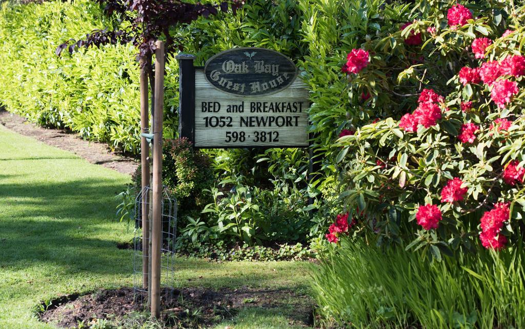 Oak Bay Bed & Breakfast 2*