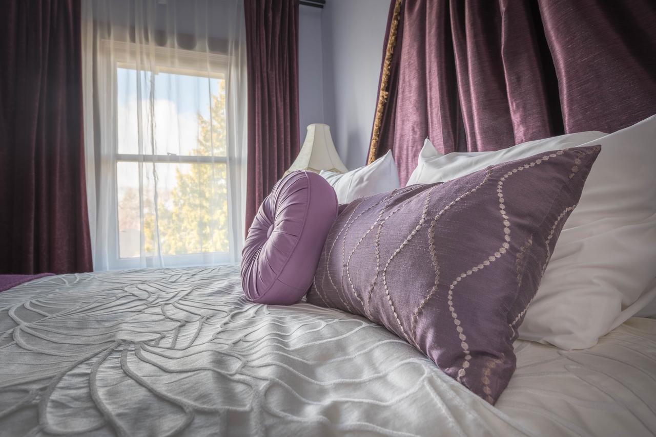 Oak Bay Bed & Breakfast 2*