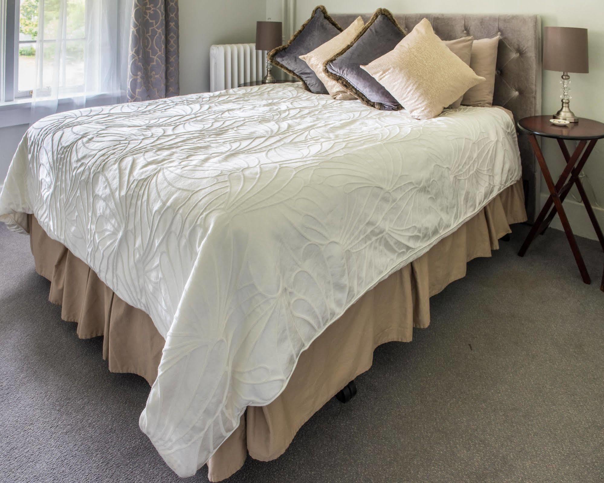 Oak Bay Bed & Breakfast