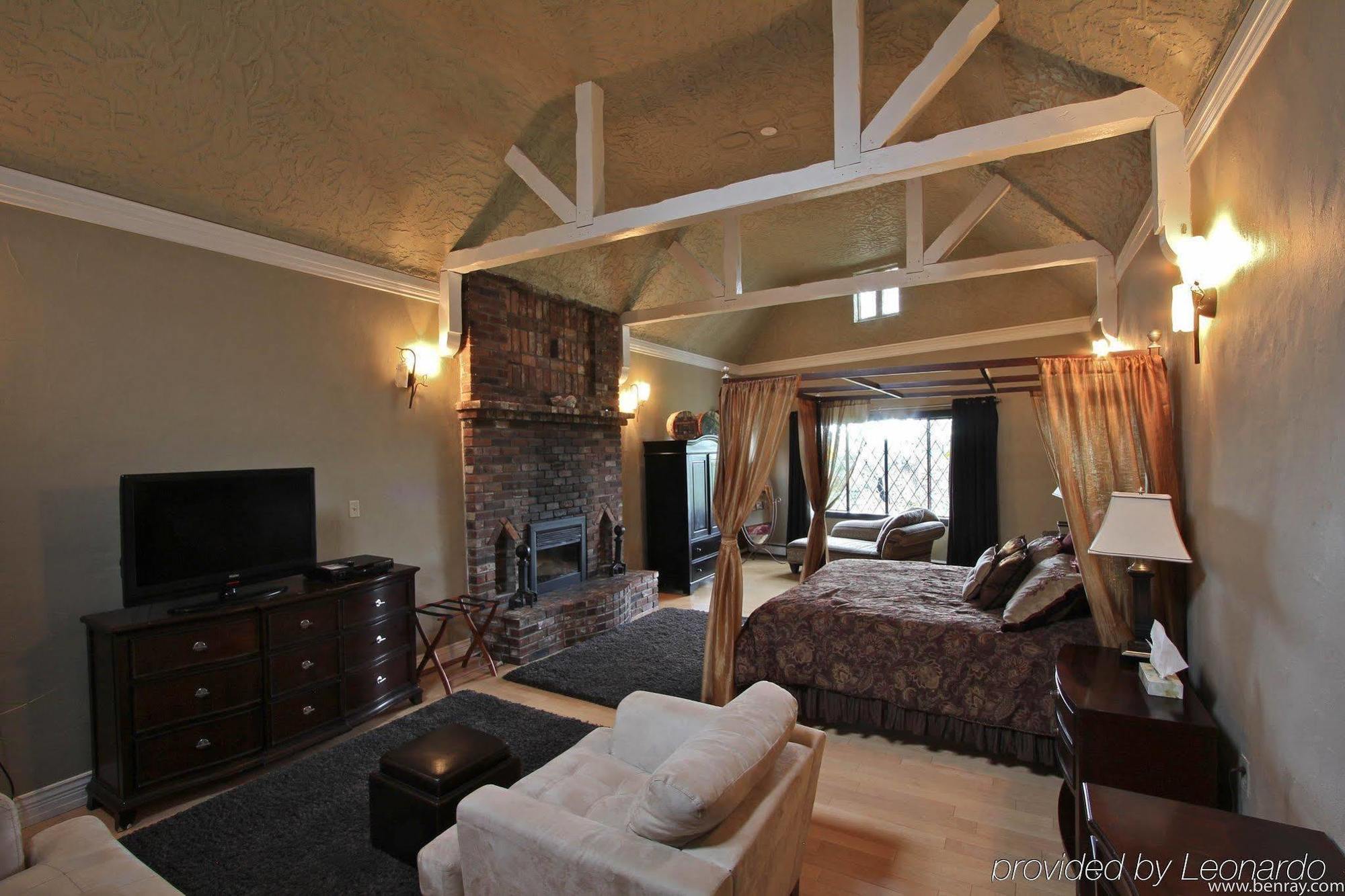 Hotel English Inn Esquimalt