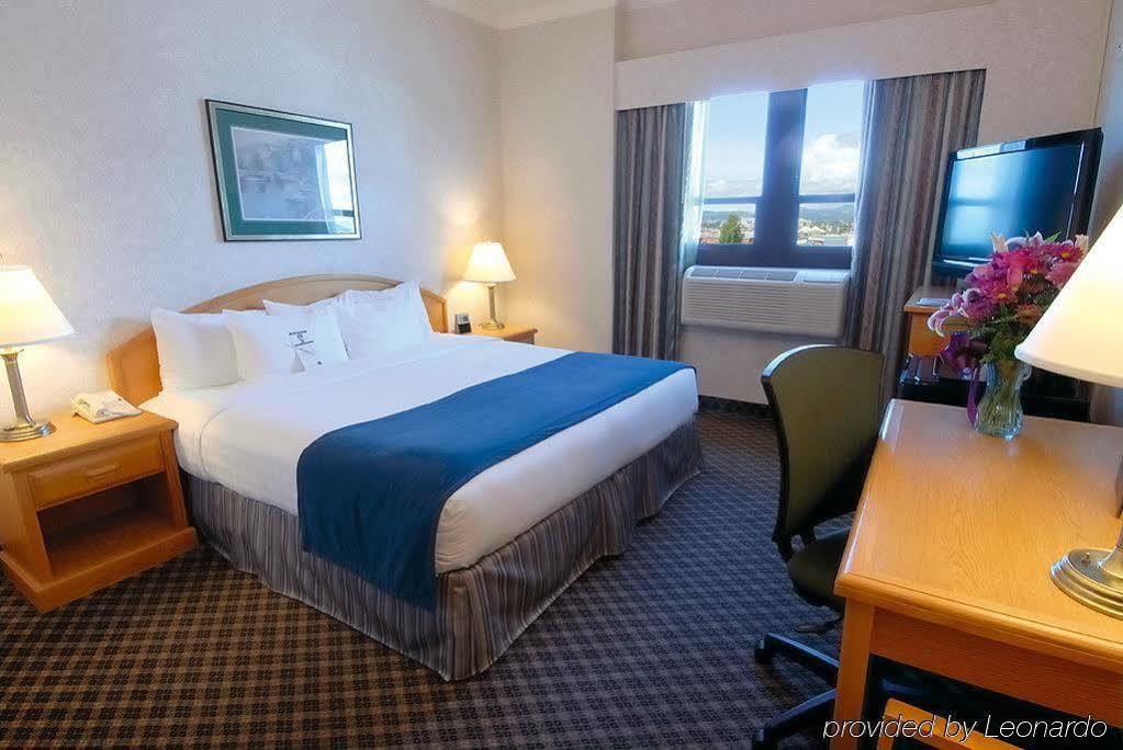 Western Carlton Plaza Hotel 3*