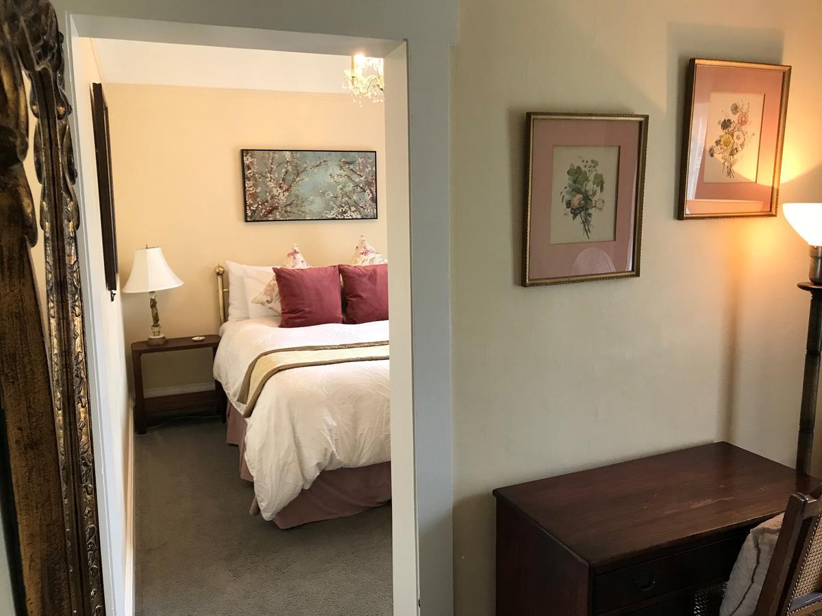 Oak Bay Bed & Breakfast Victoria