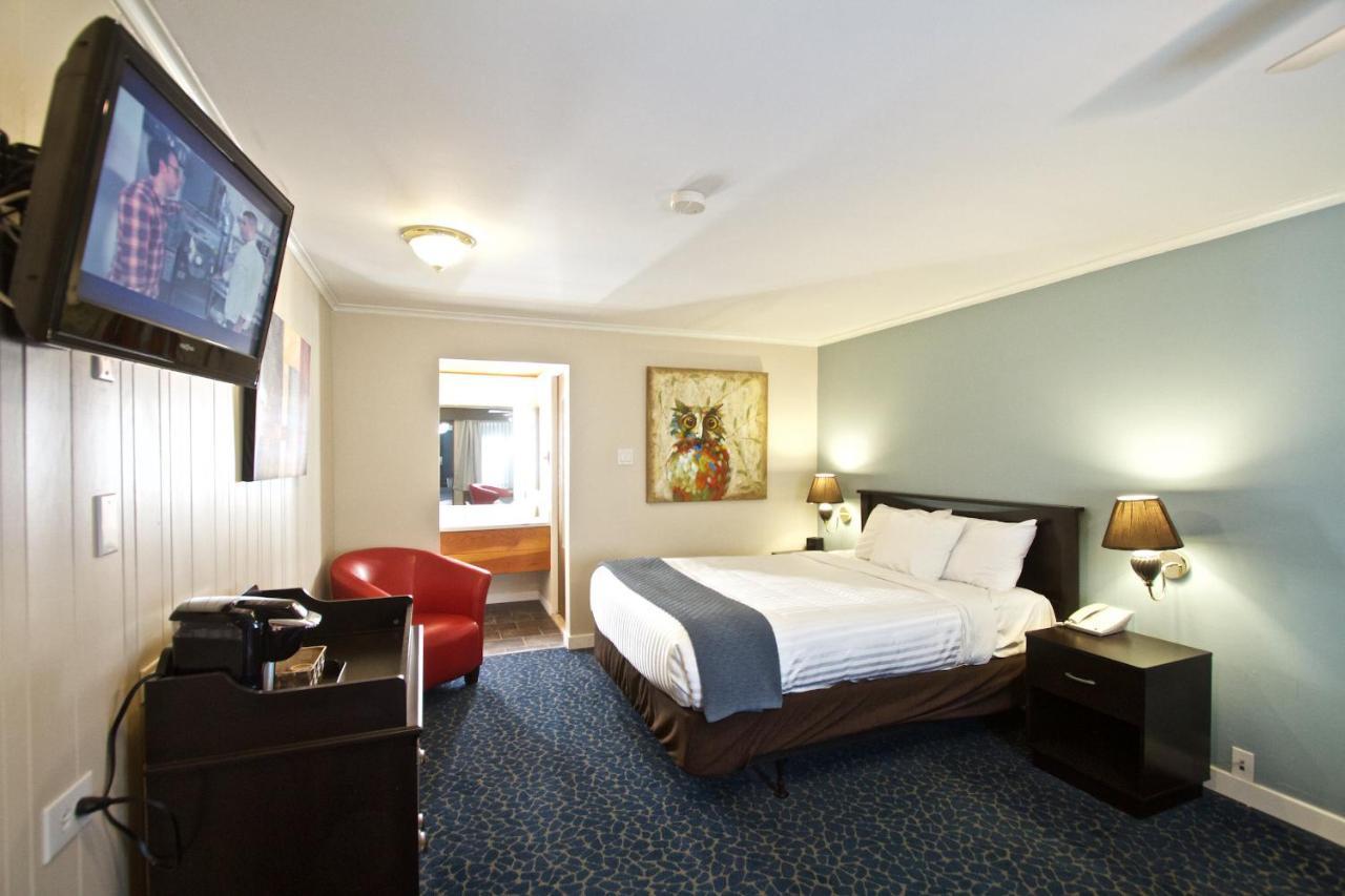 Paul's Motor Motel 2*