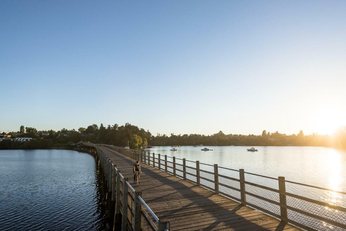 Dashwood Manor Seaside Bed & Breakfast 4* Victoria