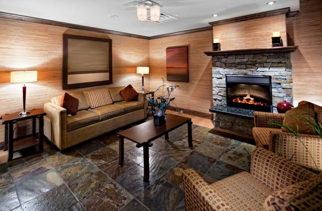 The Parkside And 4* Victoria