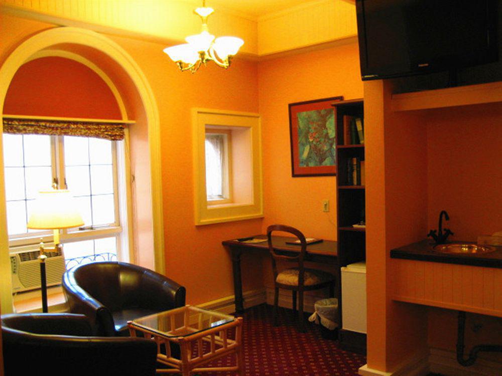The Bedford Regency Victoria
