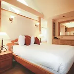 Spinnakers Gastro Brewpub & Guesthouses