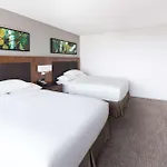 Doubletree By Hilton Hotel & Suites Victoria