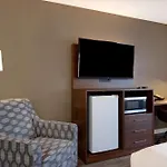 Days Inn By Wyndham Victoria Uptown