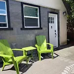 Uvic Cottage