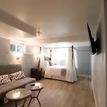 Victoria Gorge Waterway Vacation Home