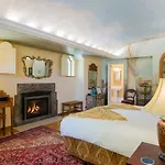 Villa Marco Polo Bed And Breakfast Inn