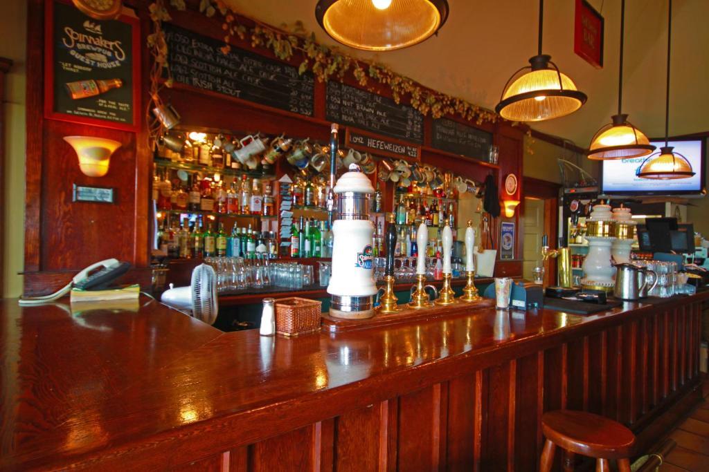 Spinnakers Gastro Brewpub & 4* Victoria