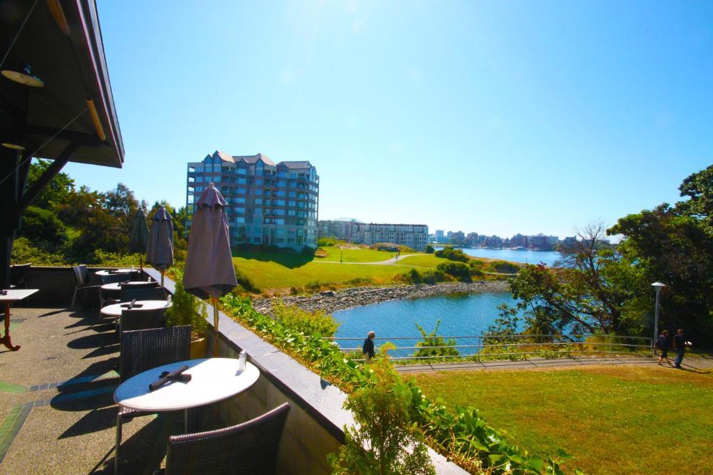 Inn Spinnakers Gastro Brewpub &