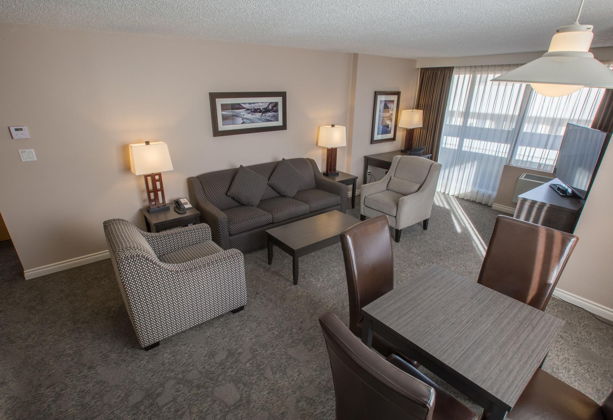 Hotel The Embassy 3*