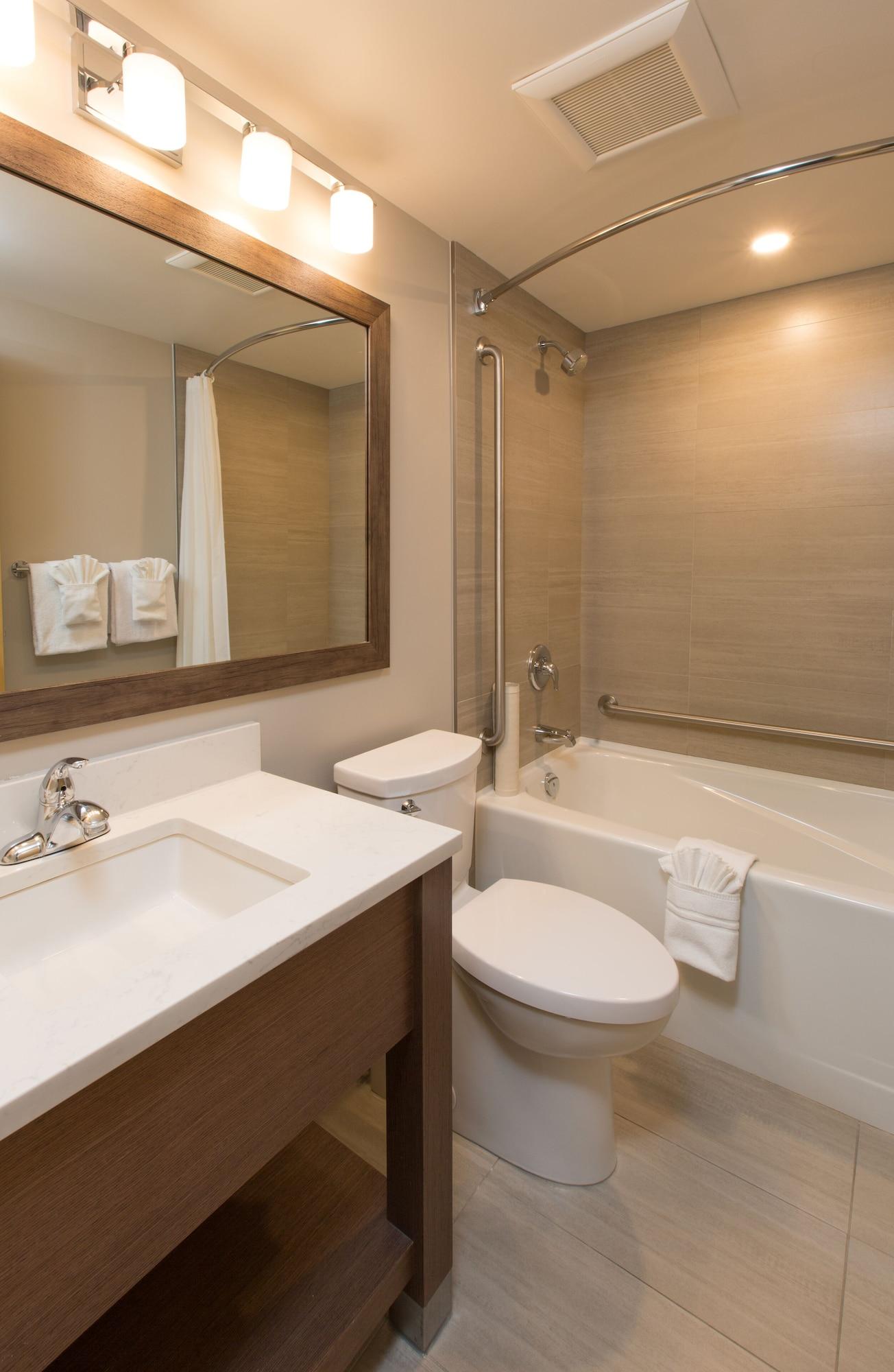 Hotel The Embassy 3*