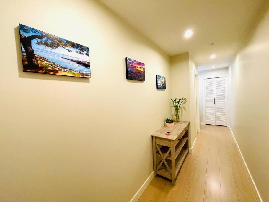 Apartment Lovely Downtown 2 Bedroom With Free Parking
