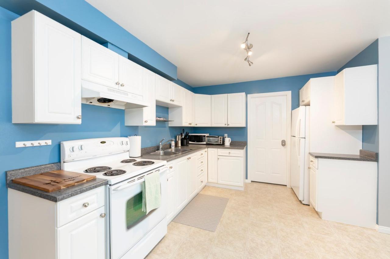 Holiday home Newly Furnished 2 Bd-1 Wc Centrally Located In Langford Sleeps 6