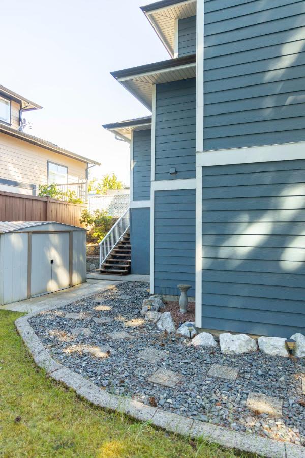 Holiday home Newly Furnished 2 Bd-1 Wc Centrally Located In Langford Sleeps 6 Victoria