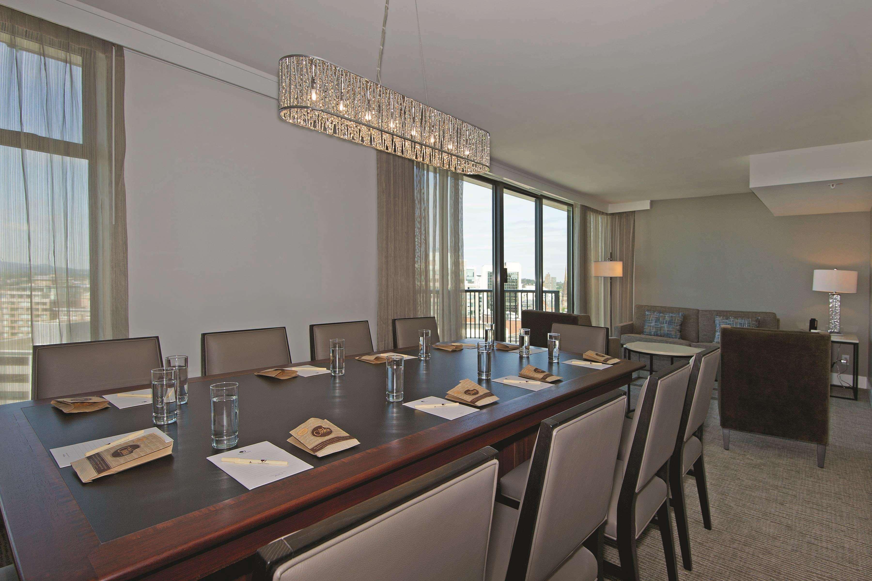 Hotel Doubletree By Hilton &