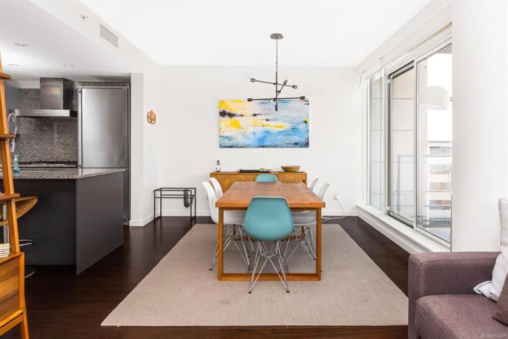 Luxury Downtown 2 Bedroom With Ac And Pool * Victoria