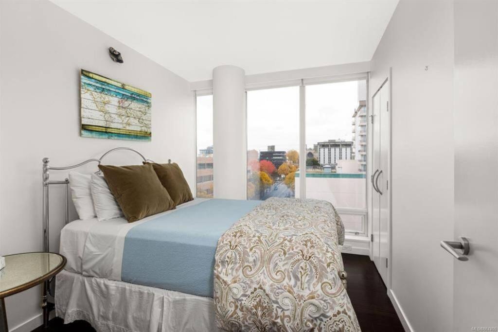 Luxury Downtown 2 Bedroom With Ac And Pool * Victoria