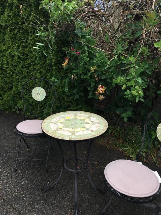 Large Fairfield Heritage Manor, Free Parking