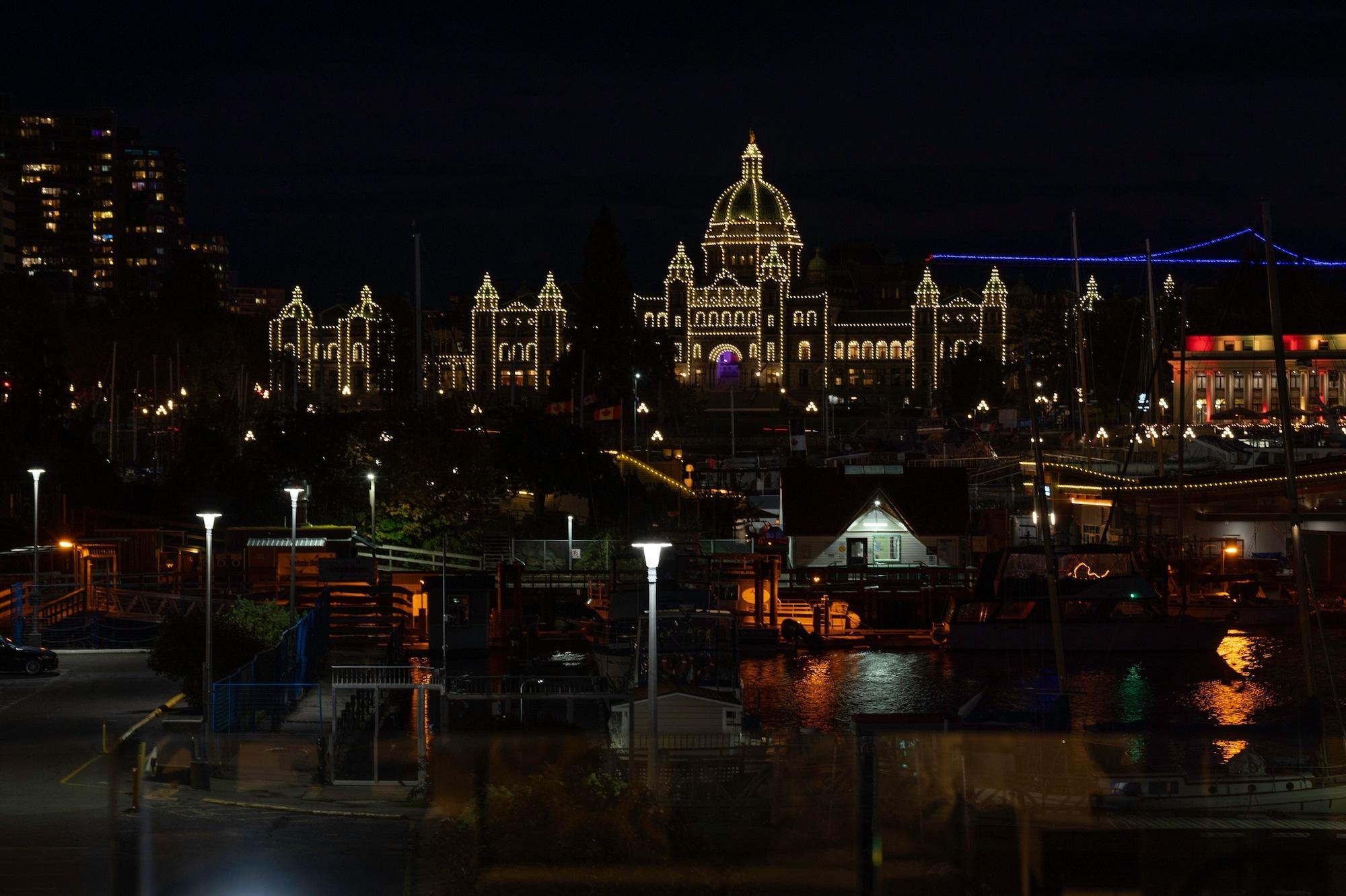 Regent Waterfront & 3*