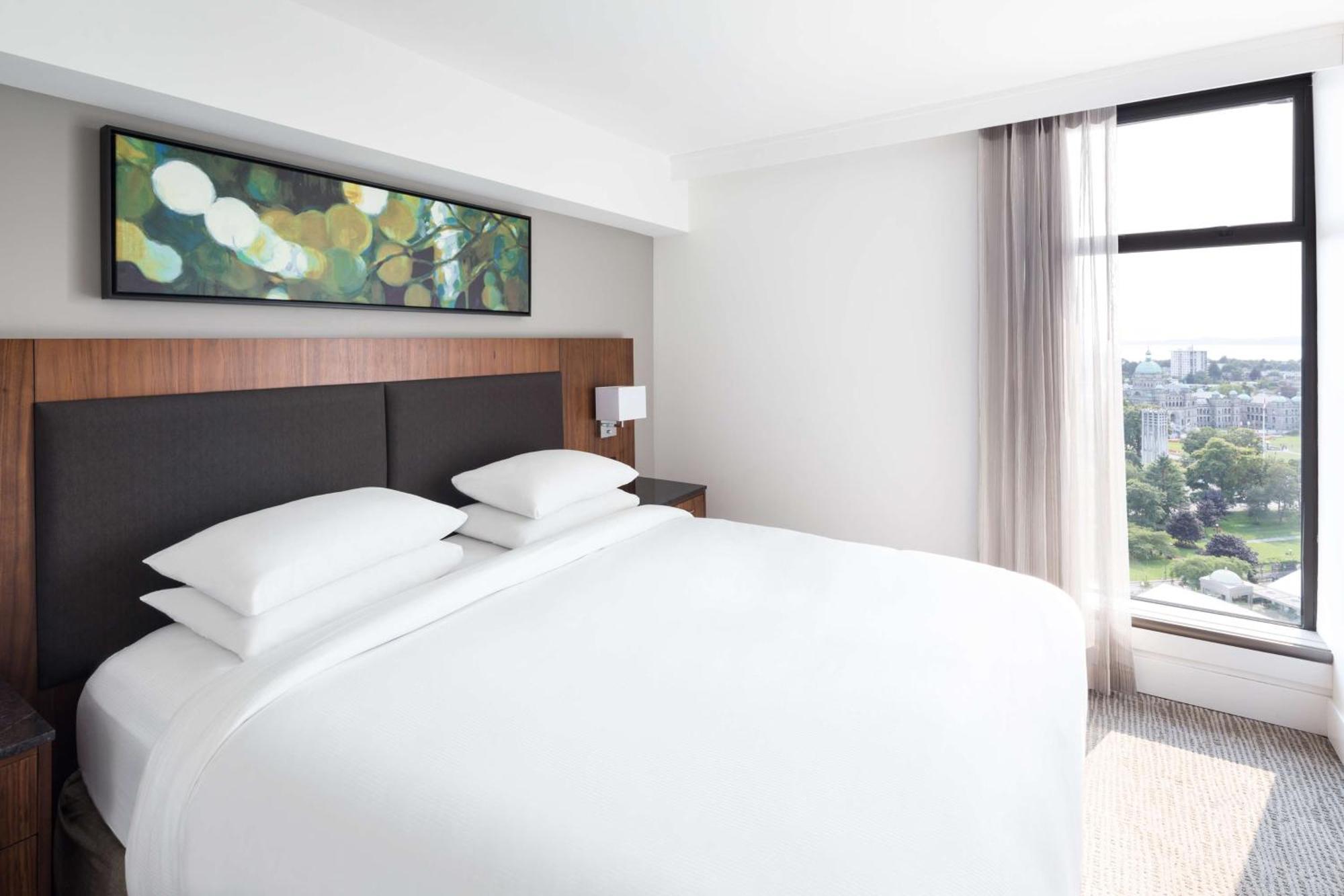 Doubletree By Hilton &
