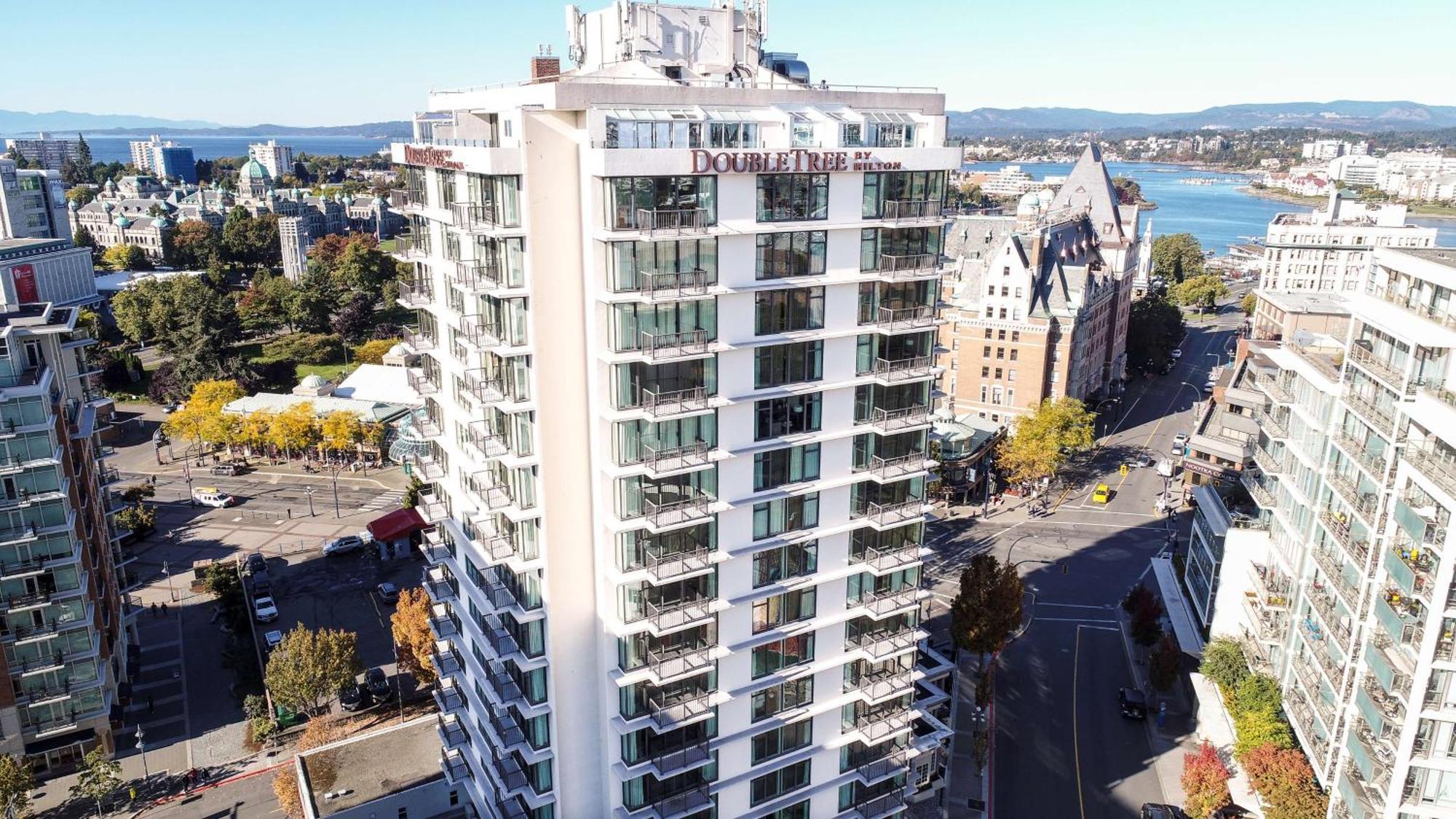 Doubletree By Hilton & Hotel Victoria