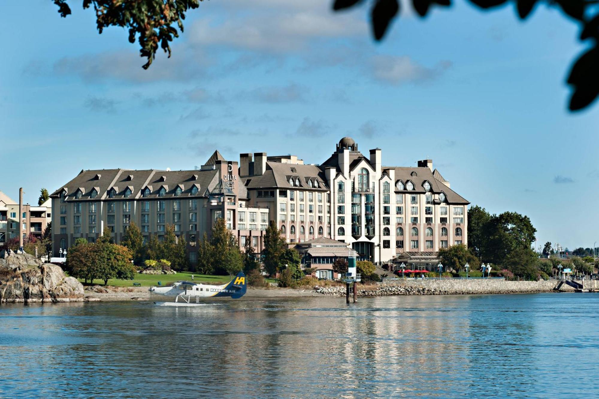 Delta By Marriott Ocean Pointe Resort 4*