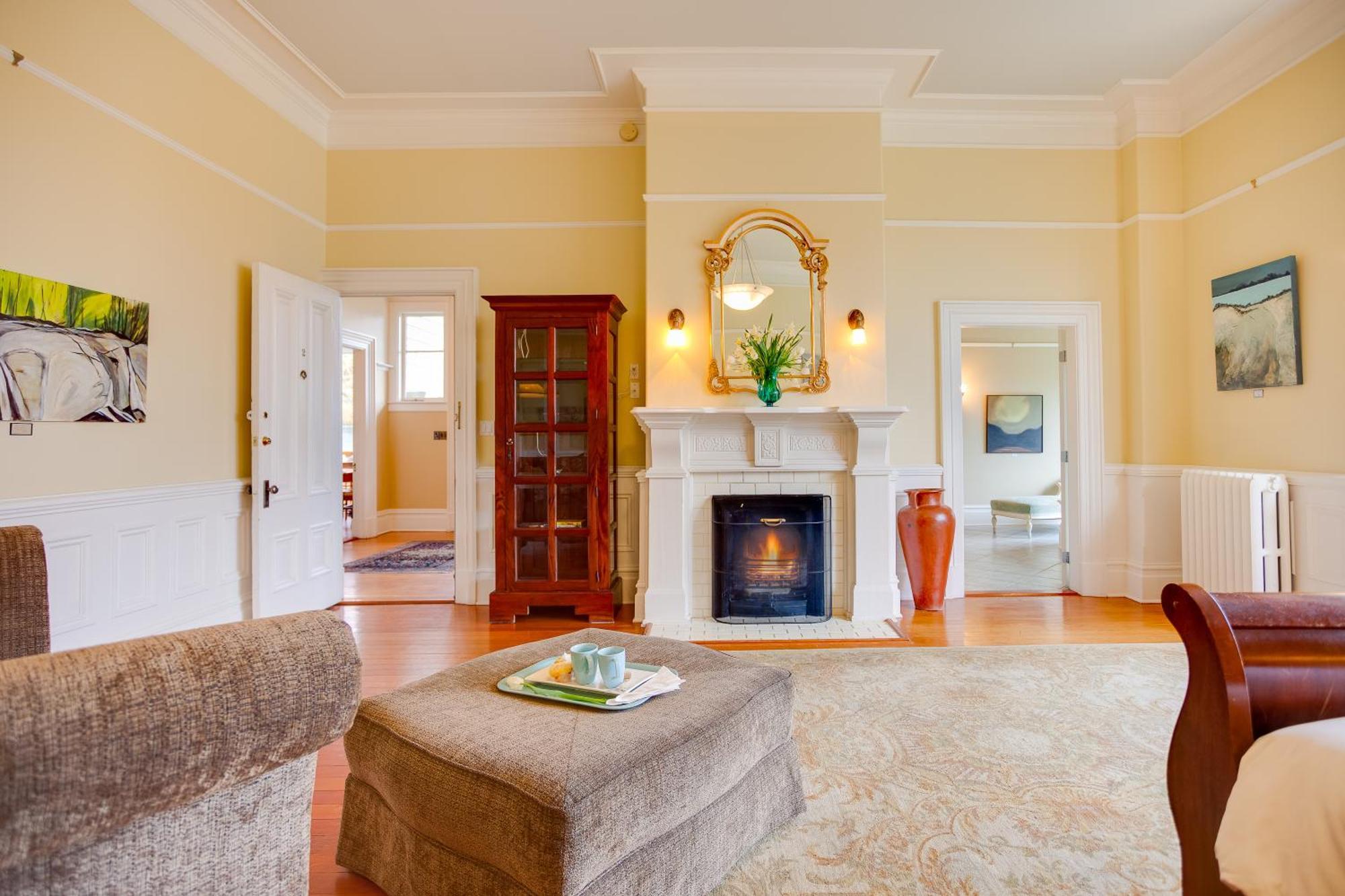 Fairholme Manor Bed & Breakfast Victoria