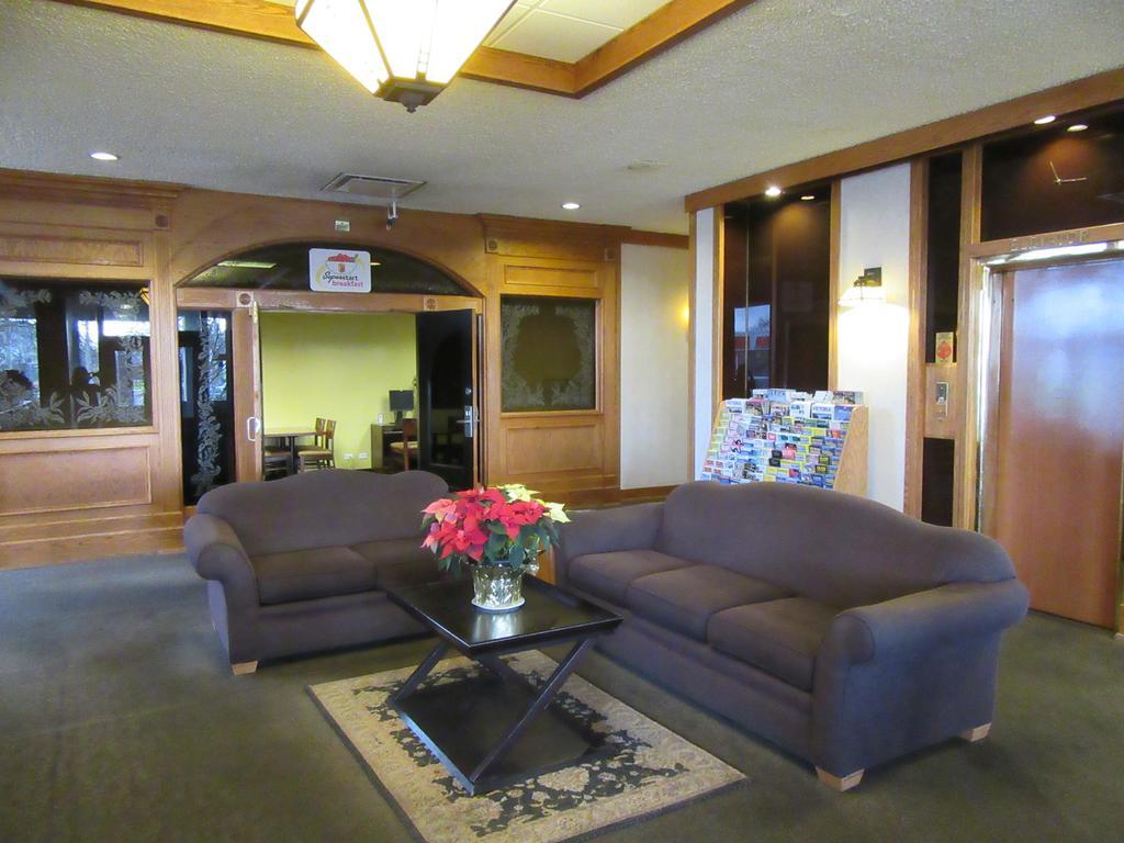 Super 8 Motel Victoria