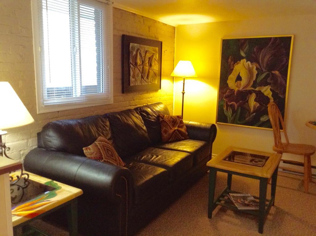 Gaslight Bed & Breakfast 2*