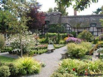 Hotel English Inn Esquimalt