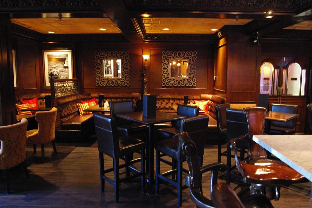 Doubletree By Hilton &