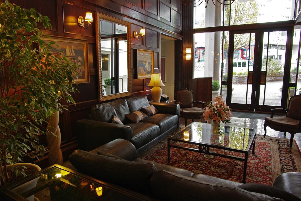 Hotel Doubletree By Hilton &